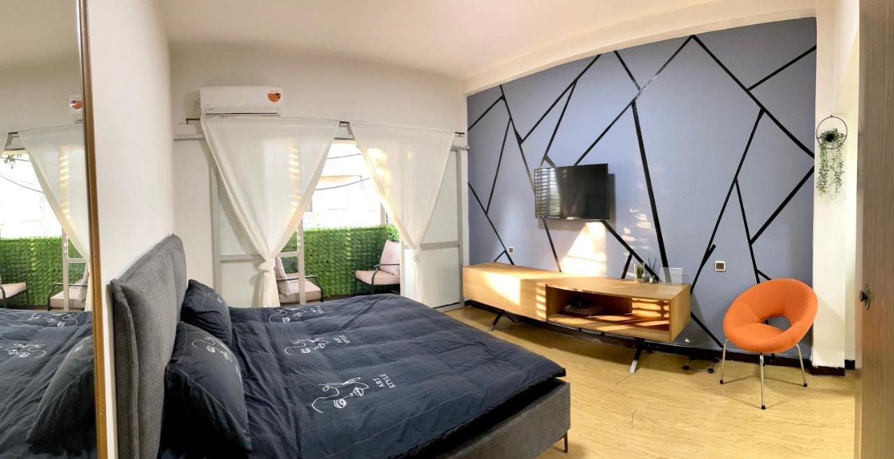 Bat Galim - Mirror Apartment By The Beach Haifa Esterno foto