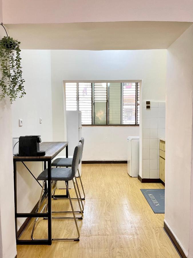 Bat Galim - Mirror Apartment By The Beach Haifa Esterno foto